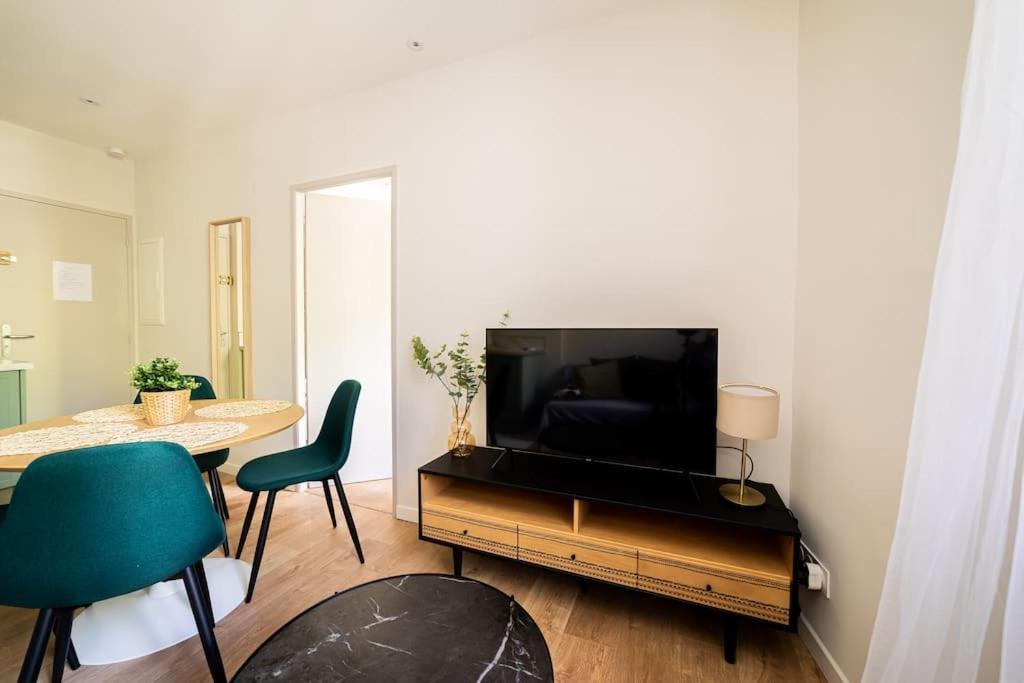 Le Pearl Appartement De Charme En Bord Riviere Collobrières Eksteriør billede